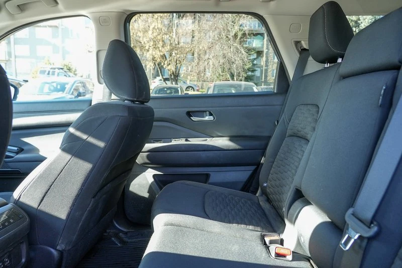 2022 Nissan Pathfinder 5th Gen - Image 13 of 16