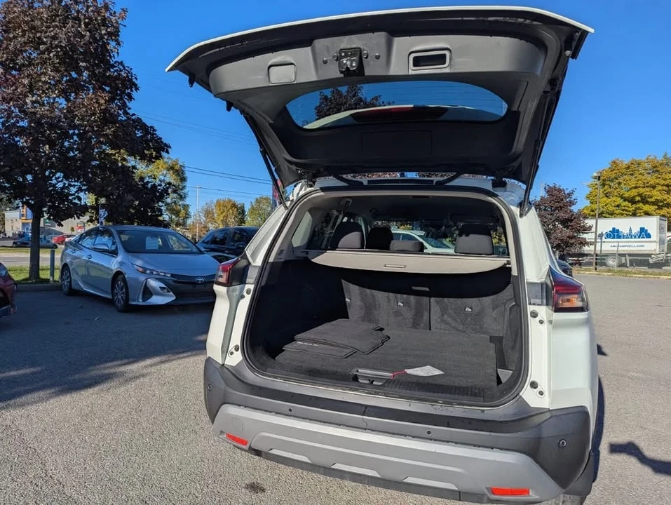 2022 Nissan Rogue - Image 13 of 20
