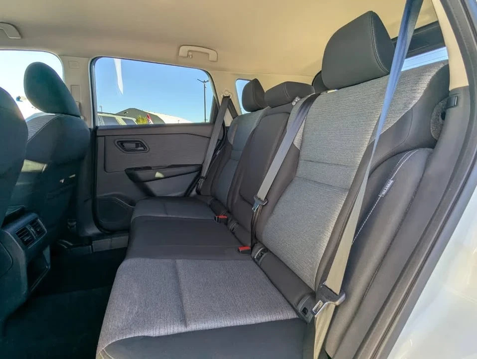 2022 Nissan Rogue - Image 14 of 20