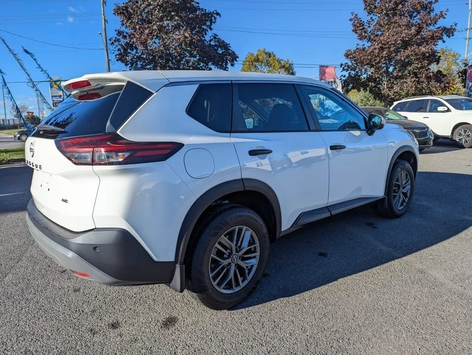2022 Nissan Rogue - Image 17 of 20
