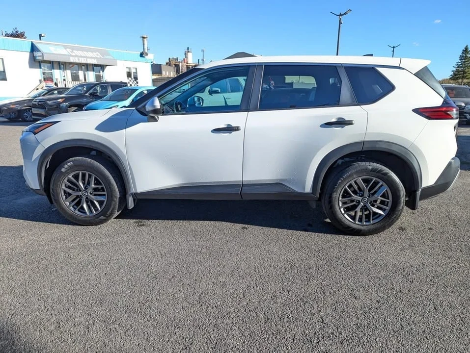 2022 Nissan Rogue - Image 9 of 20