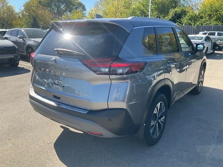 2022 Nissan Rogue - Image 4 of 9