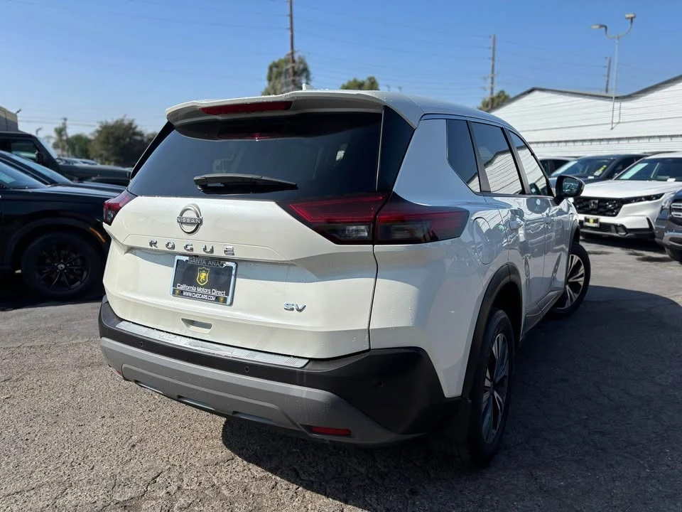2022 Nissan Rogue - Image 2 of 5