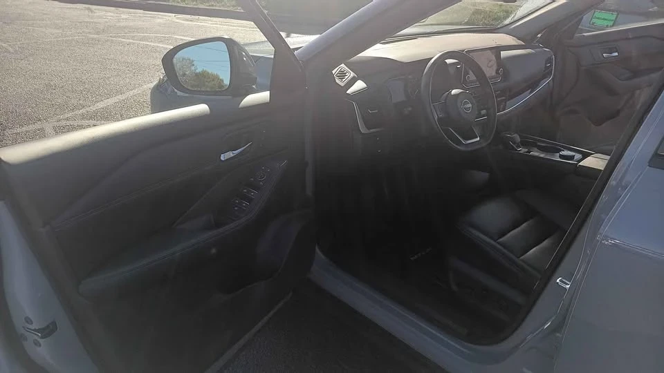 2022 Nissan Rogue - Image 9 of 9