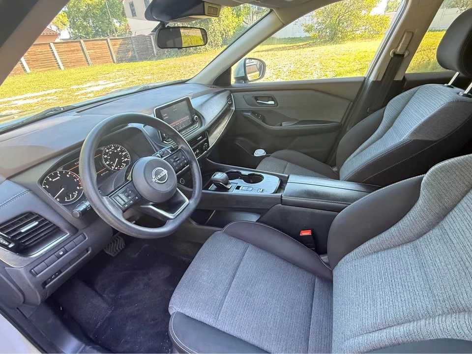 2022 Nissan Rogue - Image 12 of 14
