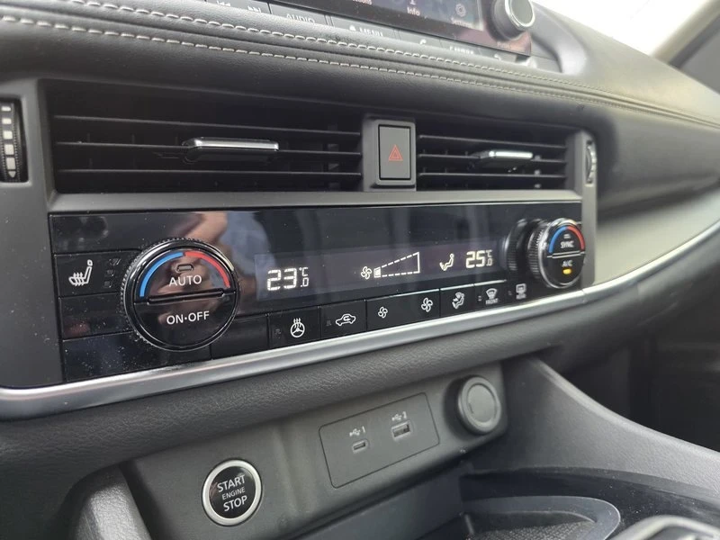 2022 Nissan Rogue - Image 12 of 17