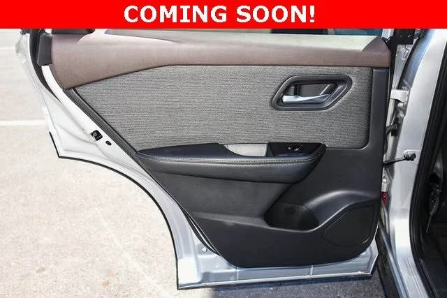 2022 Nissan Rogue - Image 7 of 9