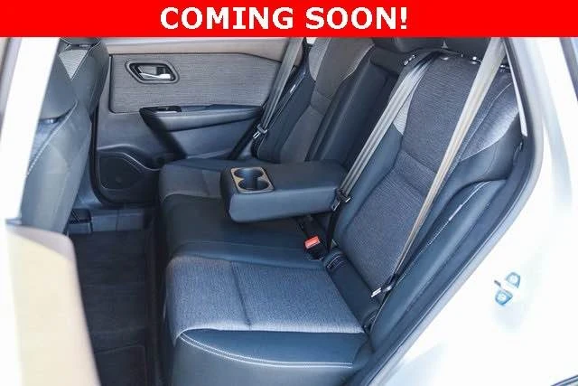 2022 Nissan Rogue - Image 8 of 9