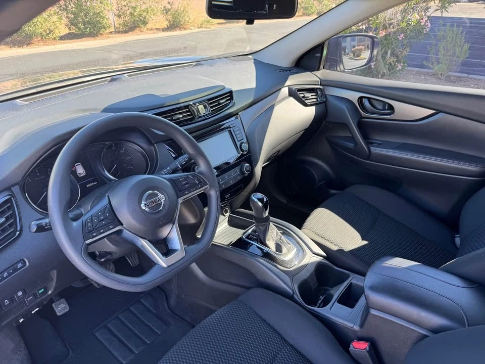 2022 Nissan Rogue - Image 5 of 6