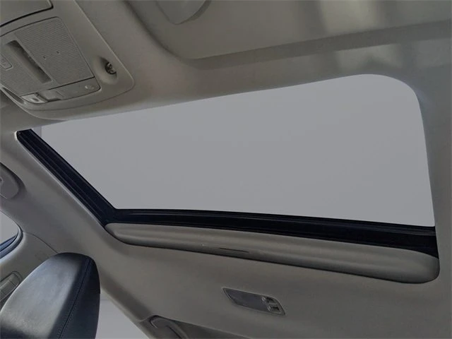 2022 Nissan Rogue - Image 8 of 12