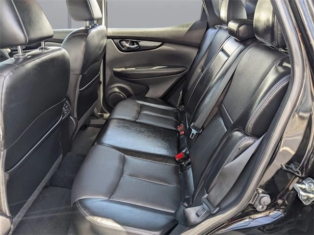 2022 Nissan Rogue - Image 7 of 12