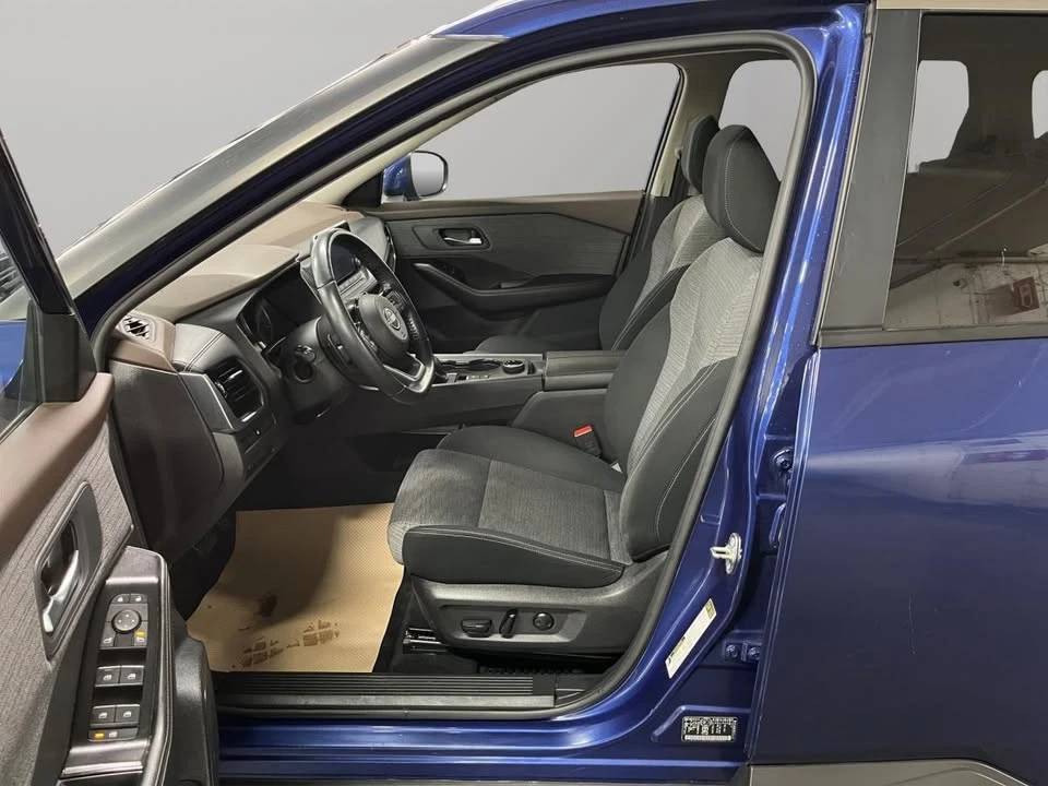 2022 Nissan Rogue - Image 16 of 19