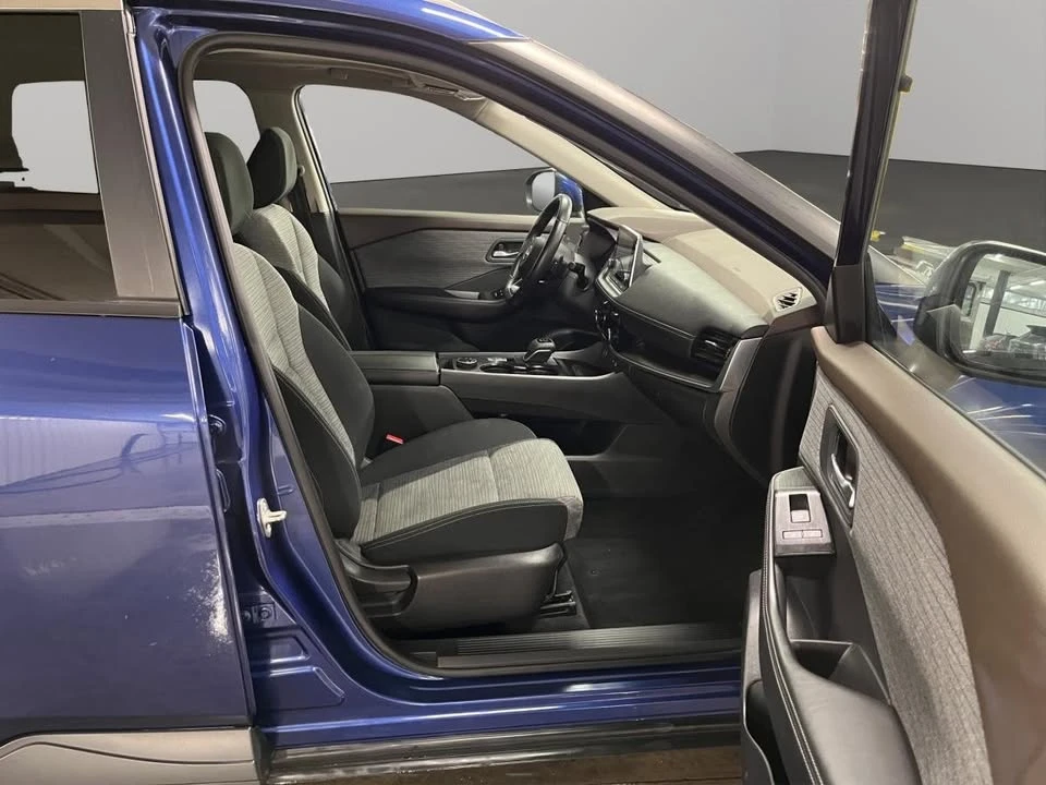 2022 Nissan Rogue - Image 18 of 19