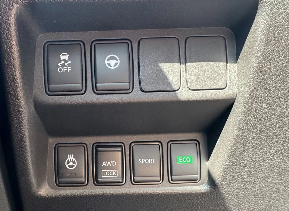 2022 Nissan Rogue - Image 9 of 20