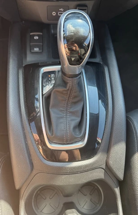 2022 Nissan Rogue - Image 16 of 20
