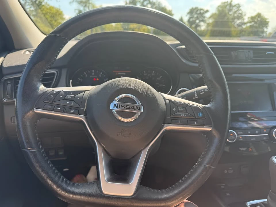2022 Nissan Rogue - Image 12 of 20