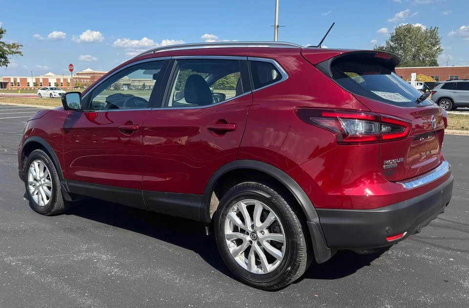 2022 Nissan Rogue - Image 3 of 20