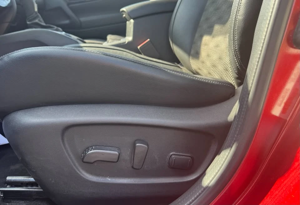 2022 Nissan Rogue - Image 10 of 20