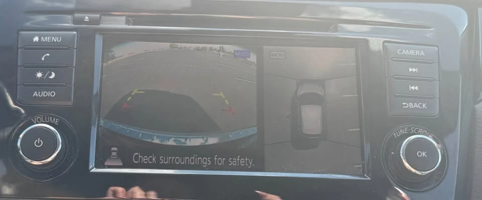 2022 Nissan Rogue - Image 15 of 20