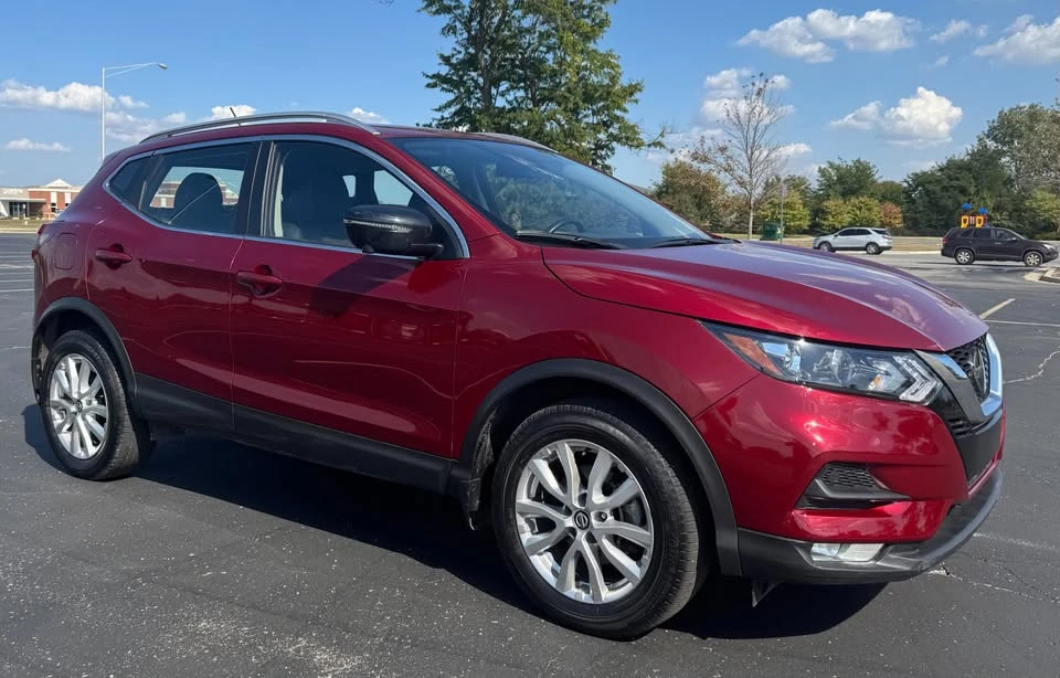 2022 Nissan Rogue - Image 7 of 20