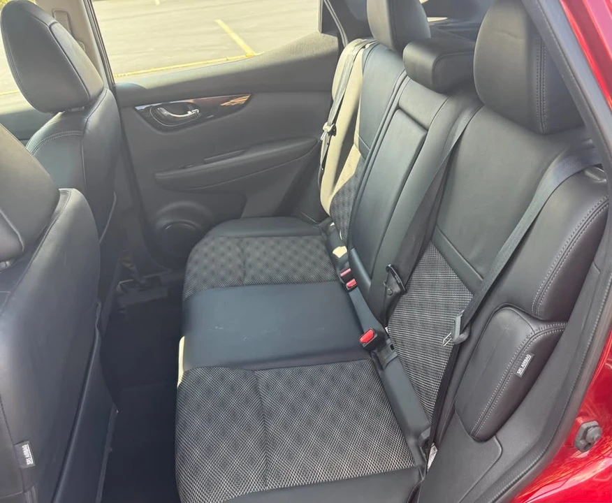 2022 Nissan Rogue - Image 18 of 20