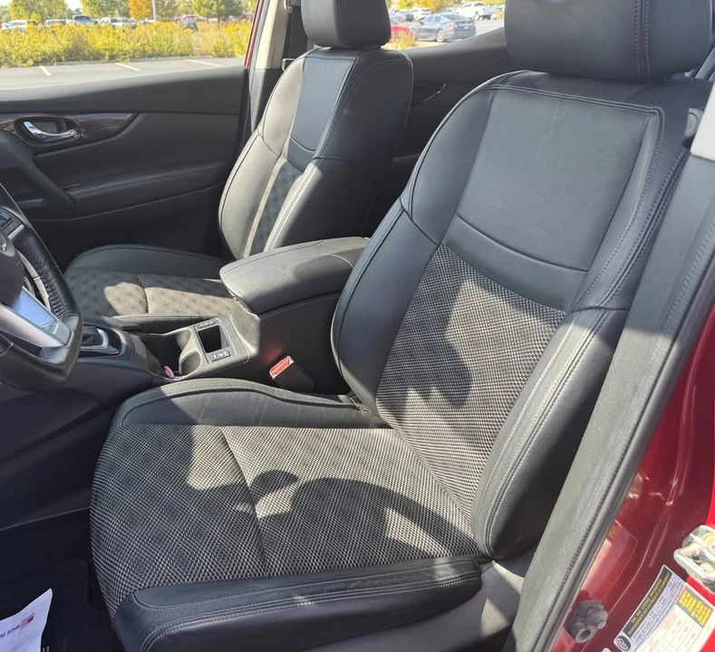 2022 Nissan Rogue - Image 11 of 20