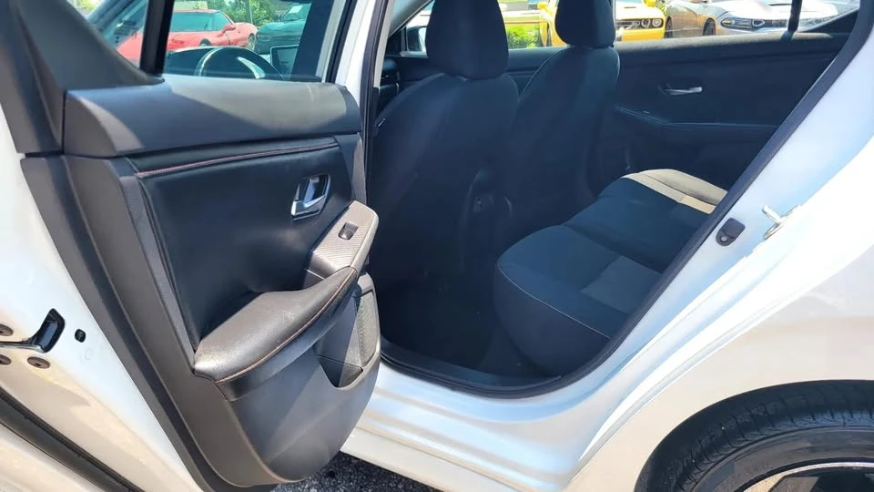 2022 Nissan Sentra 8th Gen - Image 10 of 20