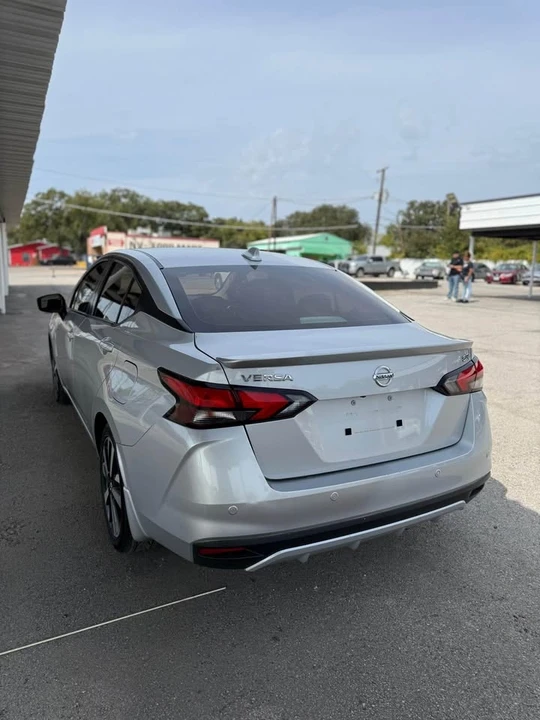 2022 Nissan Versa - Image 10 of 14