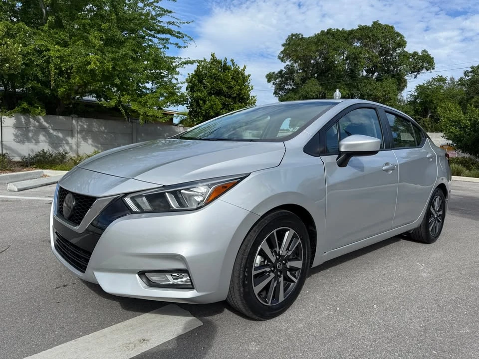2022 Nissan Versa - Image 5 of 16