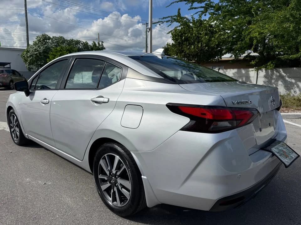2022 Nissan Versa - Image 2 of 16