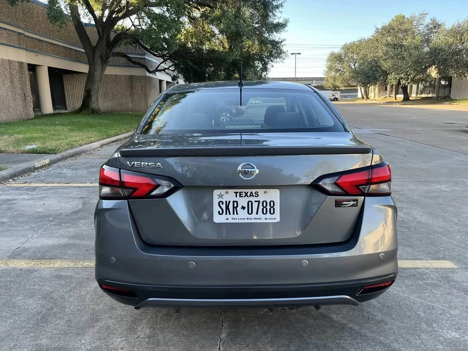 2022 Nissan Versa - Image 4 of 10