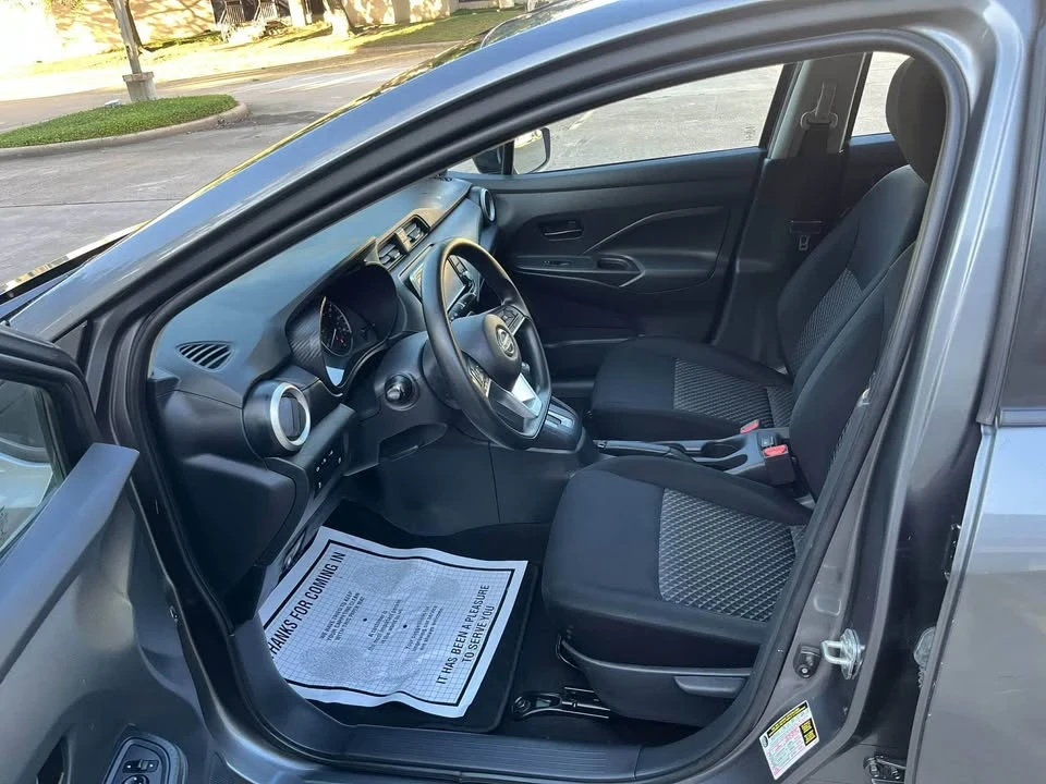 2022 Nissan Versa - Image 9 of 10