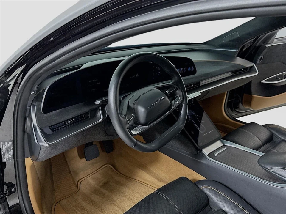 2022 Lucid Air - Image 11 of 12
