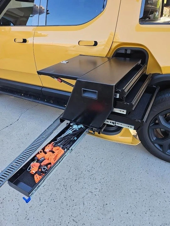 2022 Rivian R1T - Image 7 of 12