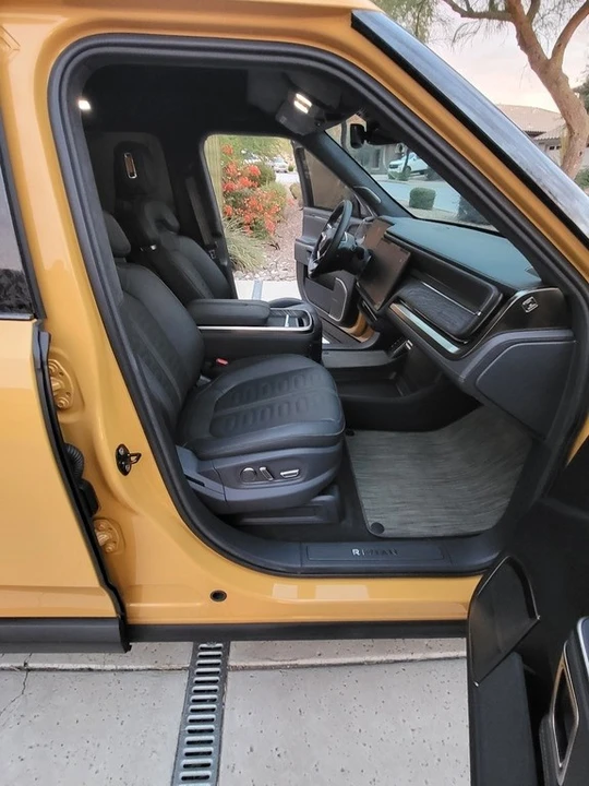 2022 Rivian R1T - Image 12 of 12