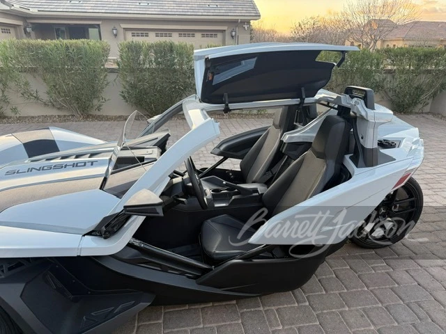 2022 Polaris Slingshot - Image 9 of 18