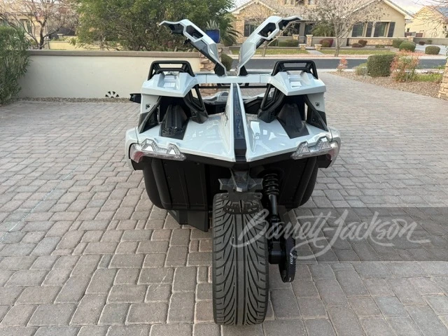 2022 Polaris Slingshot - Image 2 of 18
