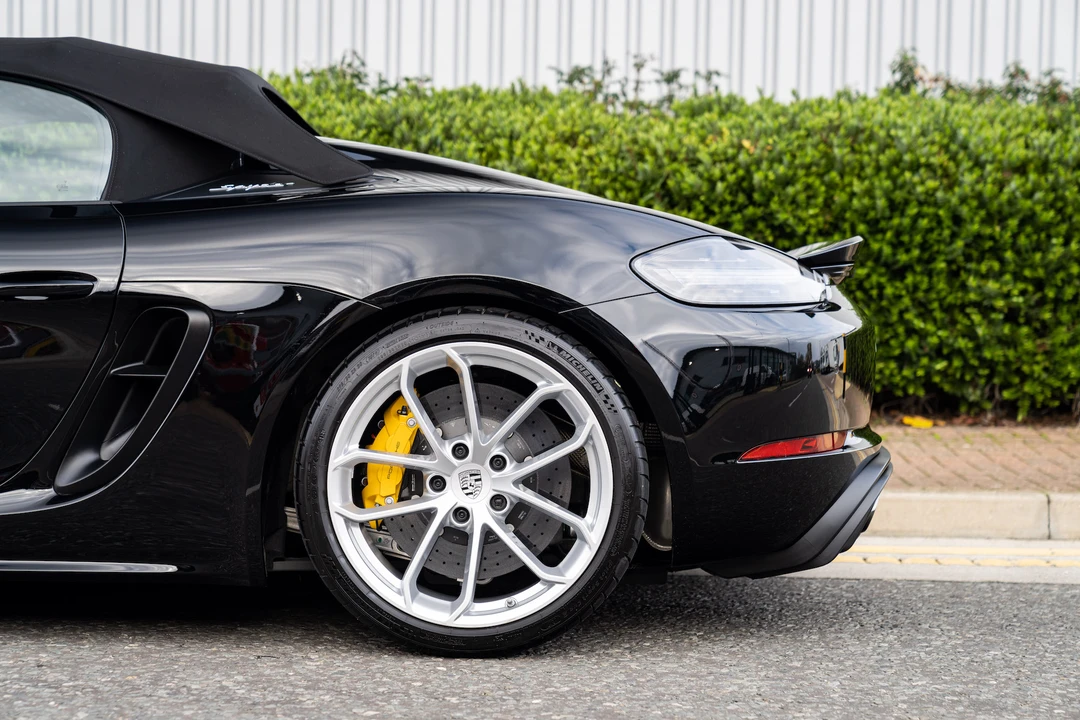 2022 Porsche 718 Boxster Spyder - Image 22 of 31