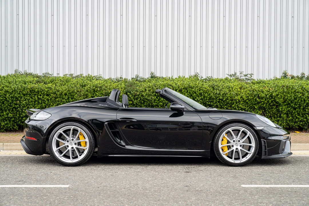 2022 Porsche 718 Boxster Spyder - Image 17 of 31