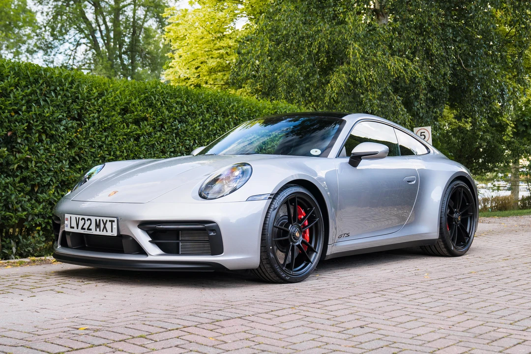 2022 Porsche 992 Carrera - Image 2 of 31