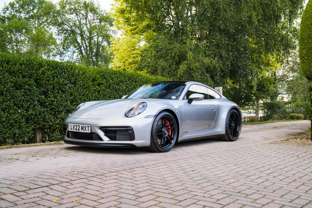 2022 Porsche 992 Carrera - Image 4 of 31