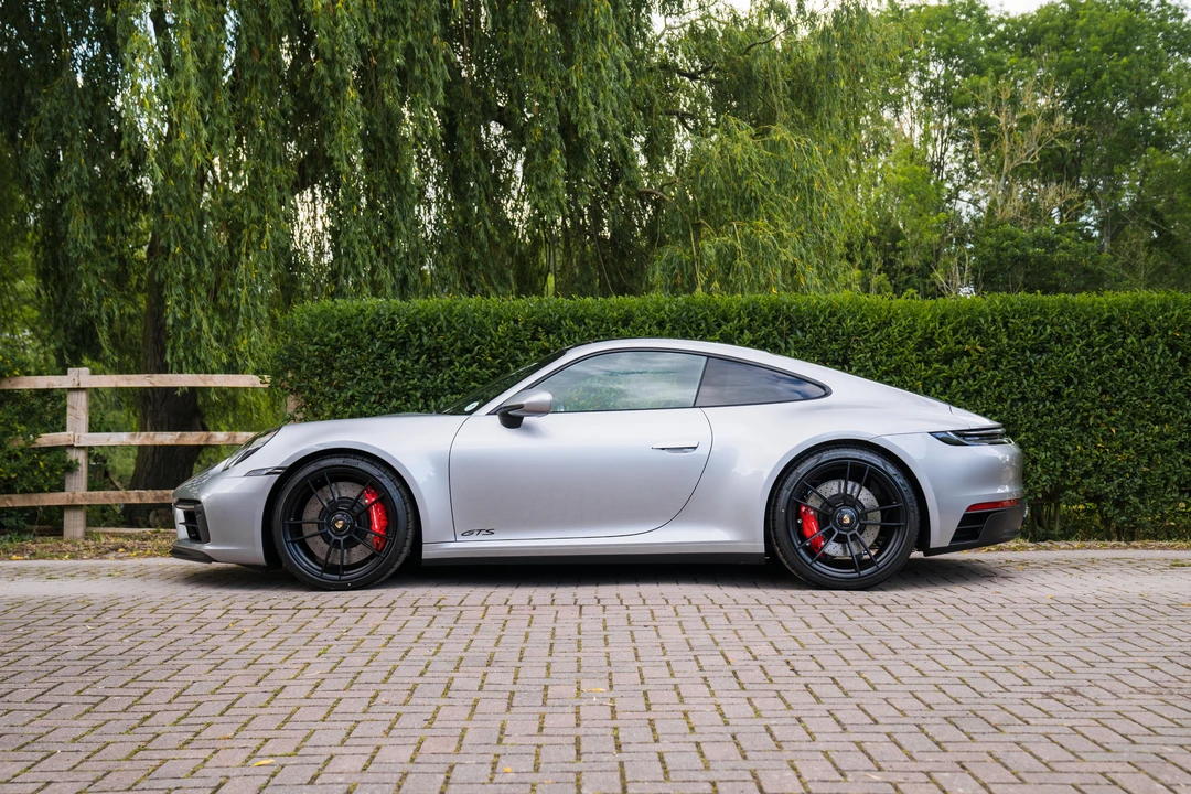2022 Porsche 992 Carrera - Image 5 of 31
