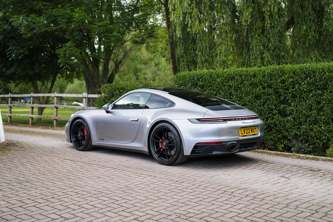 2022 Porsche 992 Carrera - Image 13 of 31