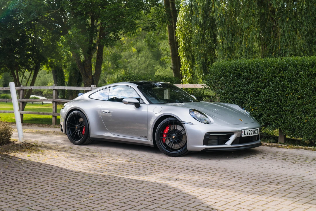 2022 Porsche 992 Carrera - Image 16 of 31