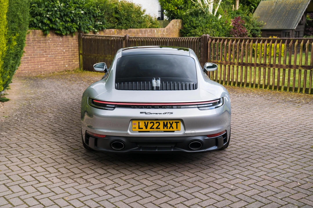 2022 Porsche 992 Carrera - Image 14 of 31