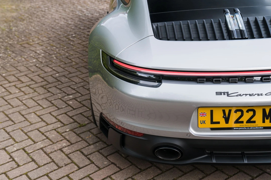 2022 Porsche 992 Carrera - Image 29 of 31