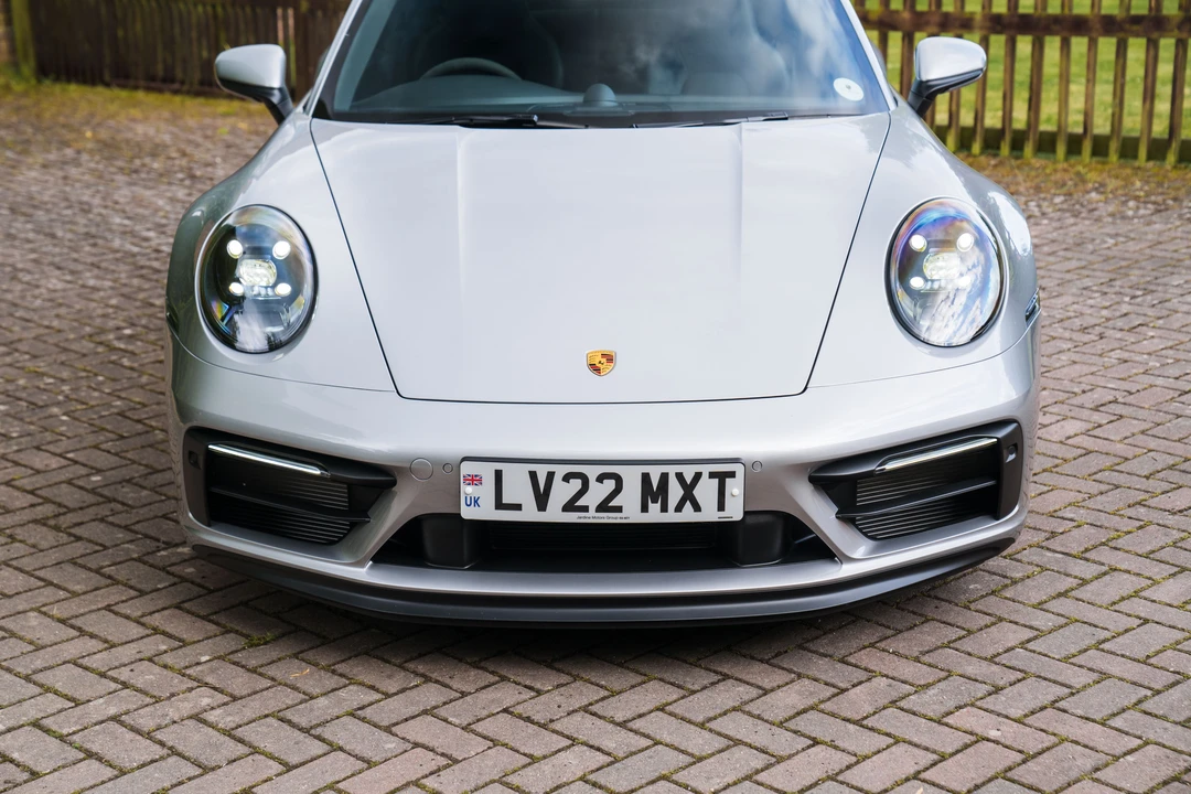 2022 Porsche 992 Carrera - Image 18 of 31
