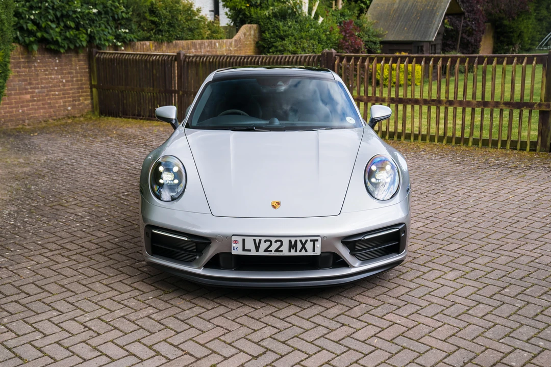 2022 Porsche 992 Carrera - Image 11 of 31