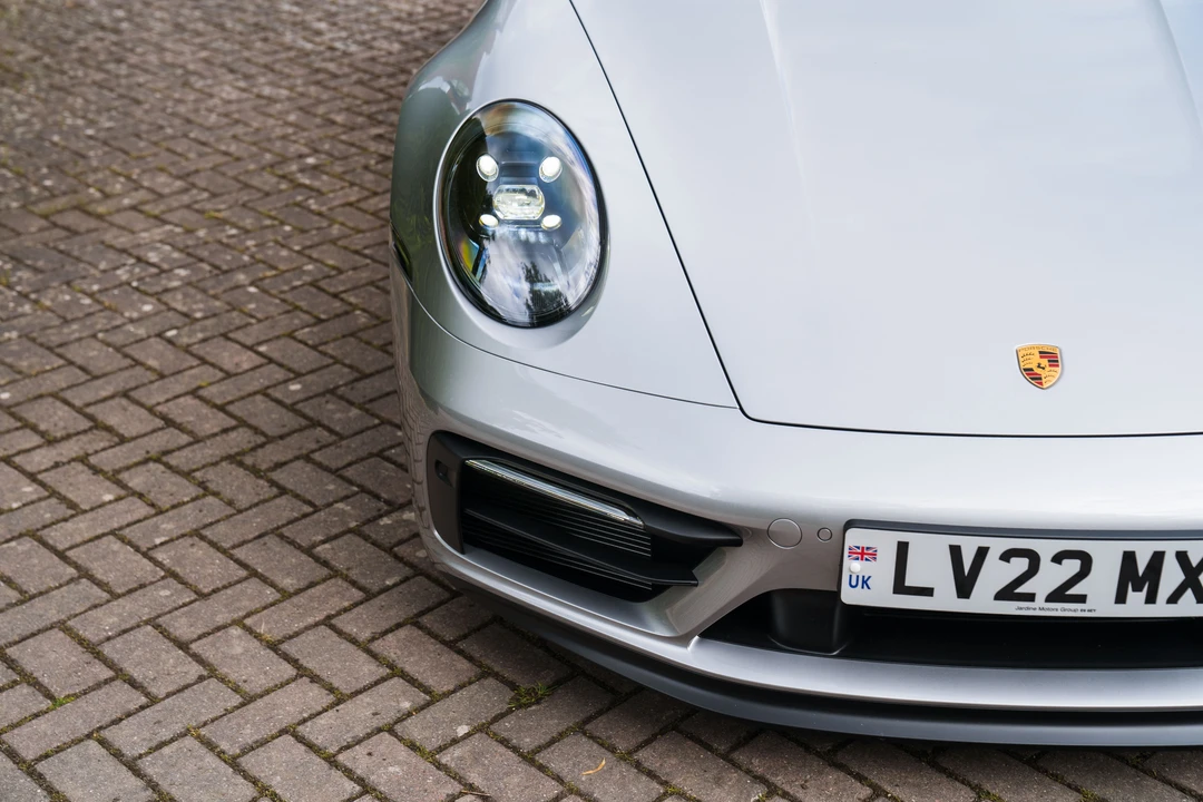 2022 Porsche 992 Carrera - Image 19 of 31