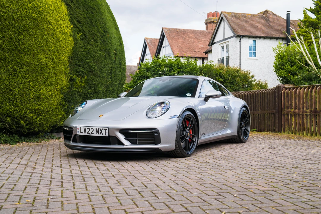 2022 Porsche 992 Carrera - Image 28 of 31